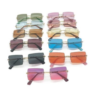 China Trendy Square Vintage Rimless Sunglasses Fashion Sun Glasses 2021 Custom Made Women Sunglasses 2021 for sale