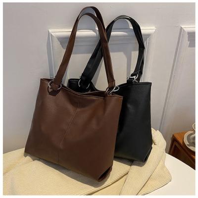 China Fashion Retro casual women's bag 2022 new simple single shoulder diagonal bag for sale