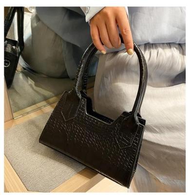 China Waterproof Handbag female unit price satchel 2022 new design underarm bag for sale