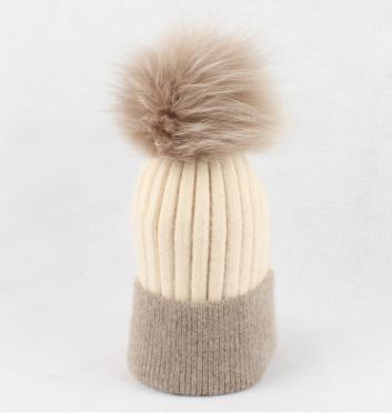 China COMMON Winter Wool Knitted Beanie Women Russian Fur Hat / Real Raccoon Pompom Fur Hat for sale