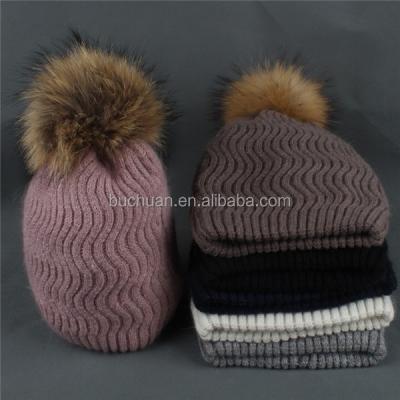 China COMMON Removable Raccoon Fur Pompom Knit Cashmere Beanie With Fur Pom for sale