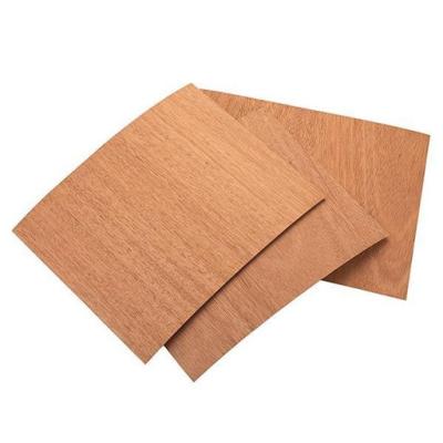 China 0.2mm Engineered Okoume Natural Wood Veneer Modern White Reconditioned Face Veneer for sale