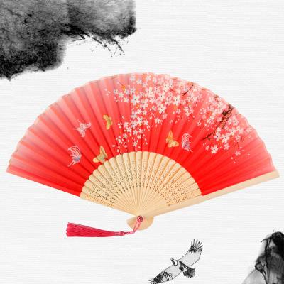 China Wholesale Chinese Custom Bamboo Printed Fabric Bamboo Fan Folding Paper Fan Hand Fan for Favors Gift zu verkaufen