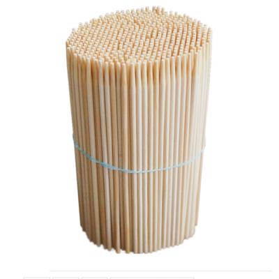 China Versatile Bamboo Skewers 6.0mm Diameter 18cm Length Ideal for Appetizers and Desserts for sale