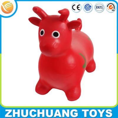 China cheap new design mini plastic toys cow animal for kids for sale