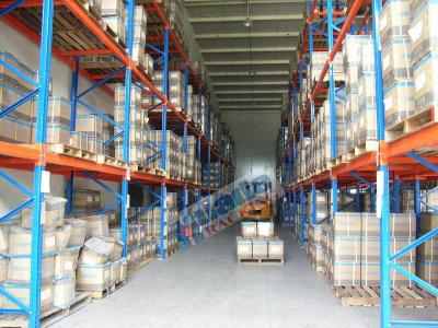 China Conventional Galvanized Pallet Racking Weight Capacity 2.5 Ton For Textile Industry for sale