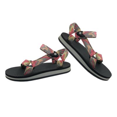 China Fashion Trend Flat Comfortable Open Toe With Back Strap Shoes Non Slip Women's Walking Sandals for sale