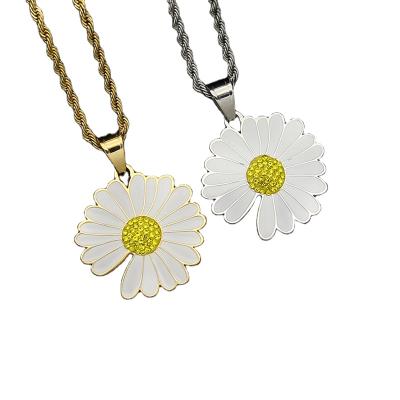 China Wholesale Romantic Delicate Daisy Flower Stainless Steel Bling Bling Jewelry RTS Chosen Pending Necklace For Girls Gifts for sale