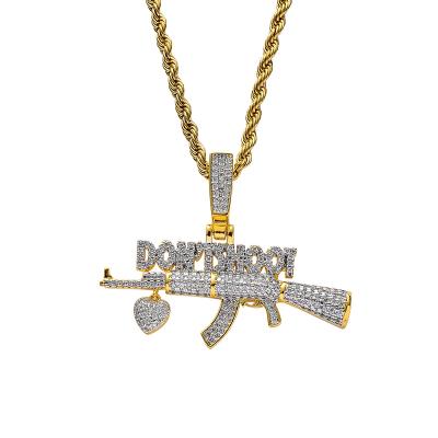 China Iced Out Elu Hip Hop Jewelry RTS Brass Cubic Zircon DON'T SHOOT Heart Gun Pendant For Men Jewelry for sale