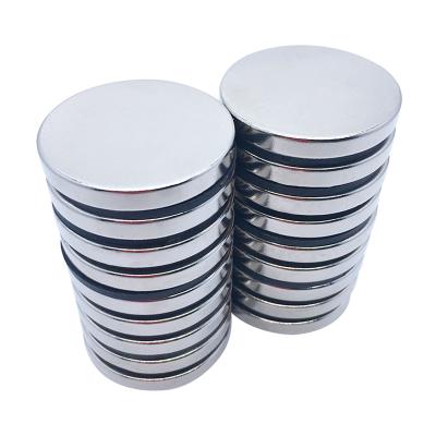 China Industrial Magnet Rare Earth Ndfeb Magnet Disc Super Strong Powerful Neodymium Magnets N52 for sale