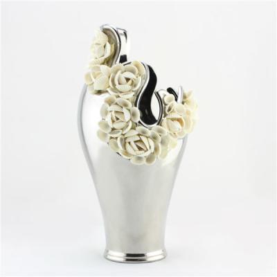 China Morden Luxury Hot Selling Ceramic Vase , Silver Vase With Shell Flower Decoration for sale