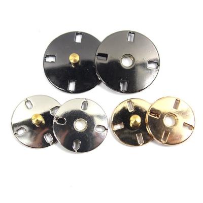 China Dry Cleaning Wholesale 4 Hole Two Part Round Alloy Sew On Snap Button For Coat for sale