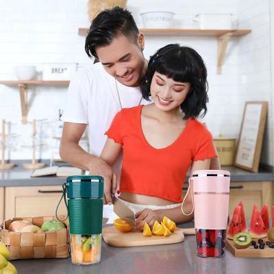 China Car Custom Logo 300ml Portable Mini Home Usb Rechargeable Wireless Blender Juicer Cup Smoothie 4 Blades Blender for sale