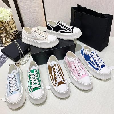 China Fashion Trend High Quality Designer Shoes Women Famous Brand Walking Shoes for Men and Women Luxury Original Logo Canvas Shoes Ladies Sneakers for sale