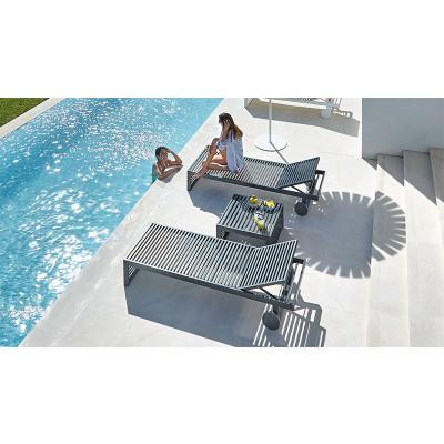 China 2022 Contemporary Aluminum Garden Furniture Set Double Pool Chaise Lounge for sale