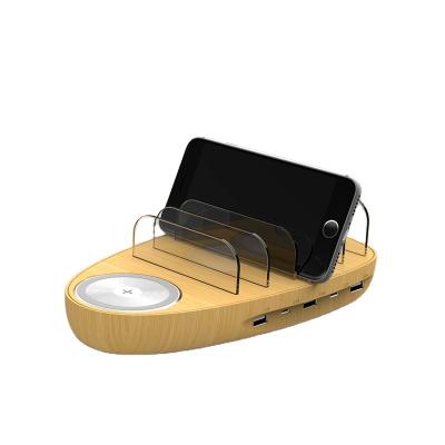 China Bamboo Wooden Type USB 2 LAPTOP 3 Wireless Charging Charging Cell Phone 1 Port Qi Pad C 5 Station for sale