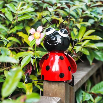 China Cartoon Bee Small Creative Animal Garden Accents With High Durability for sale