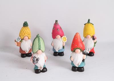 中国 Gnome Pottery Garden Ornaments Multiple Ceramic Garden Statues Lifelike 販売のため