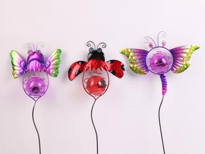 中国 Small Solar Insect Garden Ornaments Solar Powered Garden Decoration With LED Light 販売のため