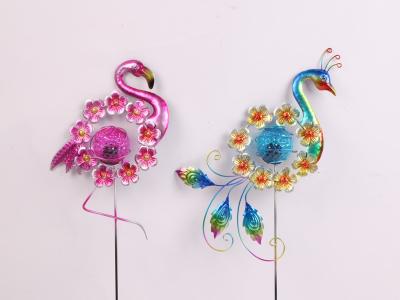 中国 Peacock Flamingo Crane Solar Garden Ornament With Low Light Intensity 販売のため