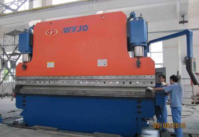 China Dobladora hidráulica del CNC para poste ligero, freno de doblez del metal de alta velocidad en venta