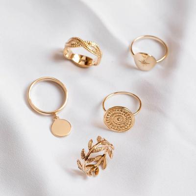 China 2021 Fashion Trendy Jewelry 5 Pcs/Gold Set Silver Cut Out Disc Charm Rings Leaf Shaped Knuckle Rings Set For Women for sale