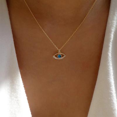 China FASHIONABLE Eye Shape Crystal Blue Diamond Chain Gold Jewelry Women Fashion Pendant Necklace for sale