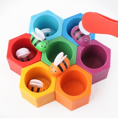 China Educational Toddler Fine Motor Skills Toy Clamp Bee To Hoard Matching Game Montessori Wooden Color Matching Puzzle For Kids for sale