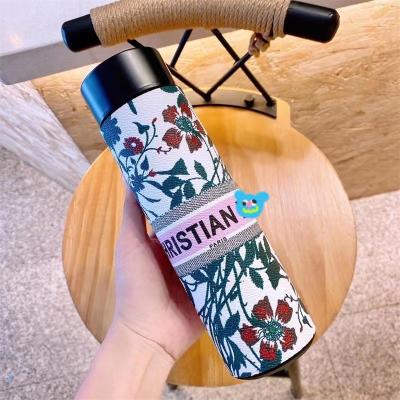 China Brand Designer Luxury Water Bottle PORTABLE Sublimation Stainless Steel Top Bottle Water 2021 Winter Christmas Mug Metal Mugs for sale