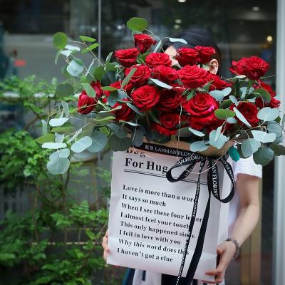 China High Quality Recycled Ins Flower Packing Bag Materials JAYWOOD Dry Embrace Paper Bag Net Portable Bouquet Dry Flower Interior Decoration for sale