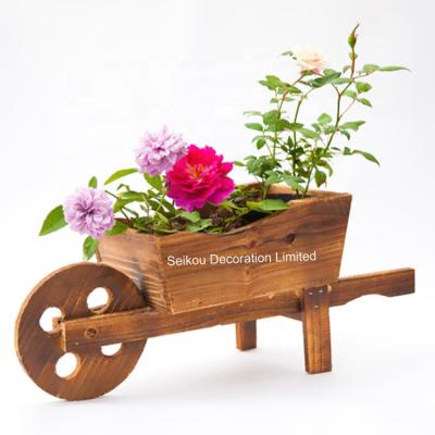 China Outdoor Decorative Wooden Flower Planter Carbonation Garden Wooden Flower Pot Furniture for sale