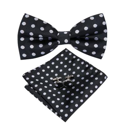 China Wholesale Classic Black White Polka Dot Mens Silk Pre-Tied Bow Tie and Pocket Square Set for sale