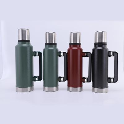 China PORTABLE Wholesale High Quality Travel 64oz Wide Mouth Water Bottle Stainless Steel Vacuum Insulated Water Bottle Custom Logo With Handle for sale