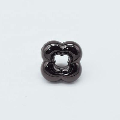 China Eco-Friendly Wholesales Bulk Flower Shape Eyelets For Kids Lace Hole for sale