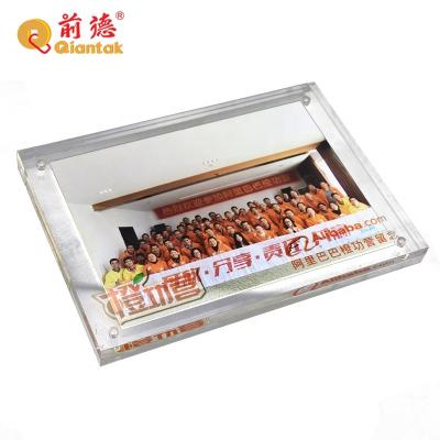 China Factory Free Sample Fashionable 20 Years Customize Modern Acrylic Photo Frame for sale