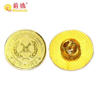 China 3D factory price custom badge Pin Hard Enamel Pin gold with logo for sale