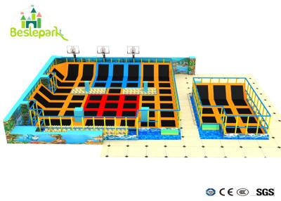 China Centro interior grande del trampolín de la estera material de los PP con la bola Equipemnt de la cesta en venta