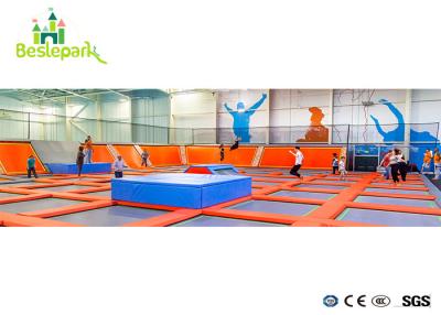 China Equipo interior del gimnasio del trampolín del juego suave con las buenas primaveras elásticos del funcionamiento en venta