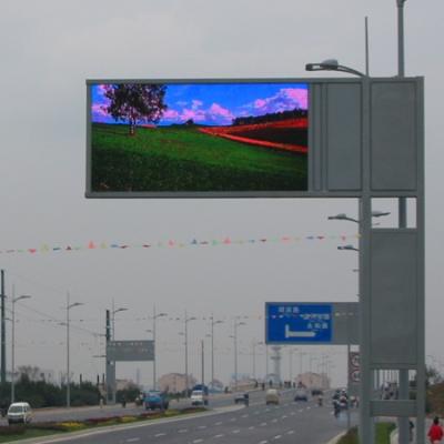 China Roadway Safty Yaham P10 DIP LED Display VMS Traffic Post for sale