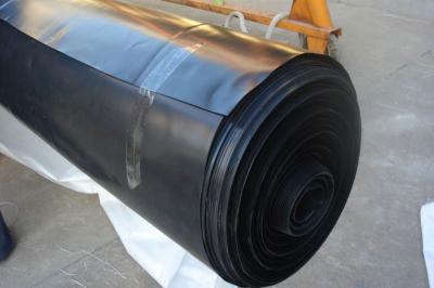 Κίνα Μαύρα/άσπρα φύλλα επένδυσης λιμνών Geomembrane χρώματος, σκάφος της γραμμής λιμνών πολυπροπυλενίου προς πώληση