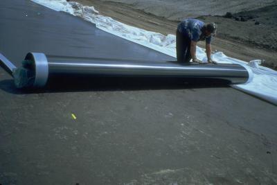 China CE Certificate Geomembrane Swimming Pond Liners Smooth Surface Black Color for sale