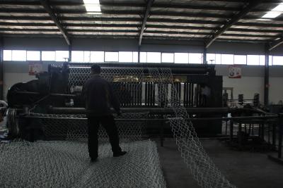 China Steigungs-Schutz sperrt Felsen gefüllter galvanisierter Gabions-Kasten Standard der harten Beanspruchung ASTM ein zu verkaufen