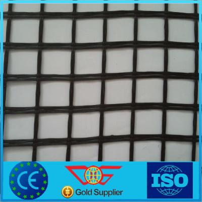 China Self-Adhesive Fiberglass Geogrid from 25Kn-400Kn With Roll Width 3.95m and CE Certificate zu verkaufen