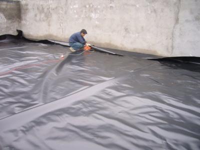 China HDPE Imprägnierungsblatt/Geomembrane-Teich-Zwischenlagen-Rolle für Müllgruben-Projekt zu verkaufen