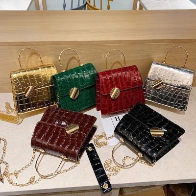 China Latest Design 2021Fashion Fashion Alligator Print Casual Women Cross - Body Chain Shoulder Purses And Handbags for sale