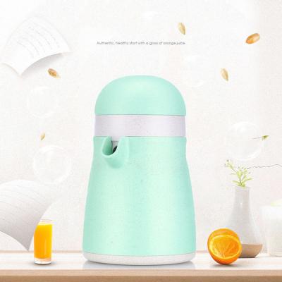 China Original Viable AA161 Fruit Squeezer Household Manual Fruit Juicer Lemon Mini Juicer Portable Handheld Orange for sale