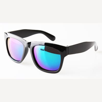 China Fashion Sunglasses Usom Factory PC Tac1.1 Hot Selling High Quality Men's Polarized Custom Sunglasses 2021 for sale