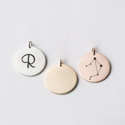 China Environmental Friendly 316L Stainless Steel Round Pendants Charms Gold Metal Custom Logo Engraved Logo Tag Labels For Jewelry for sale