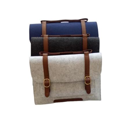 China Lightweight Wool Felt Laptop Bag With Wooden Button Mini Computer Felt Bag for sale