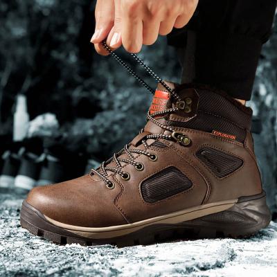 China Winter Anti-skid Leather Fishing Camping Climbing Men's Mountain Sport Leather Hiking Boots for sale